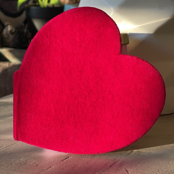 Notebook| Heart shaped | Velvet Cover - Picture 5 of 8